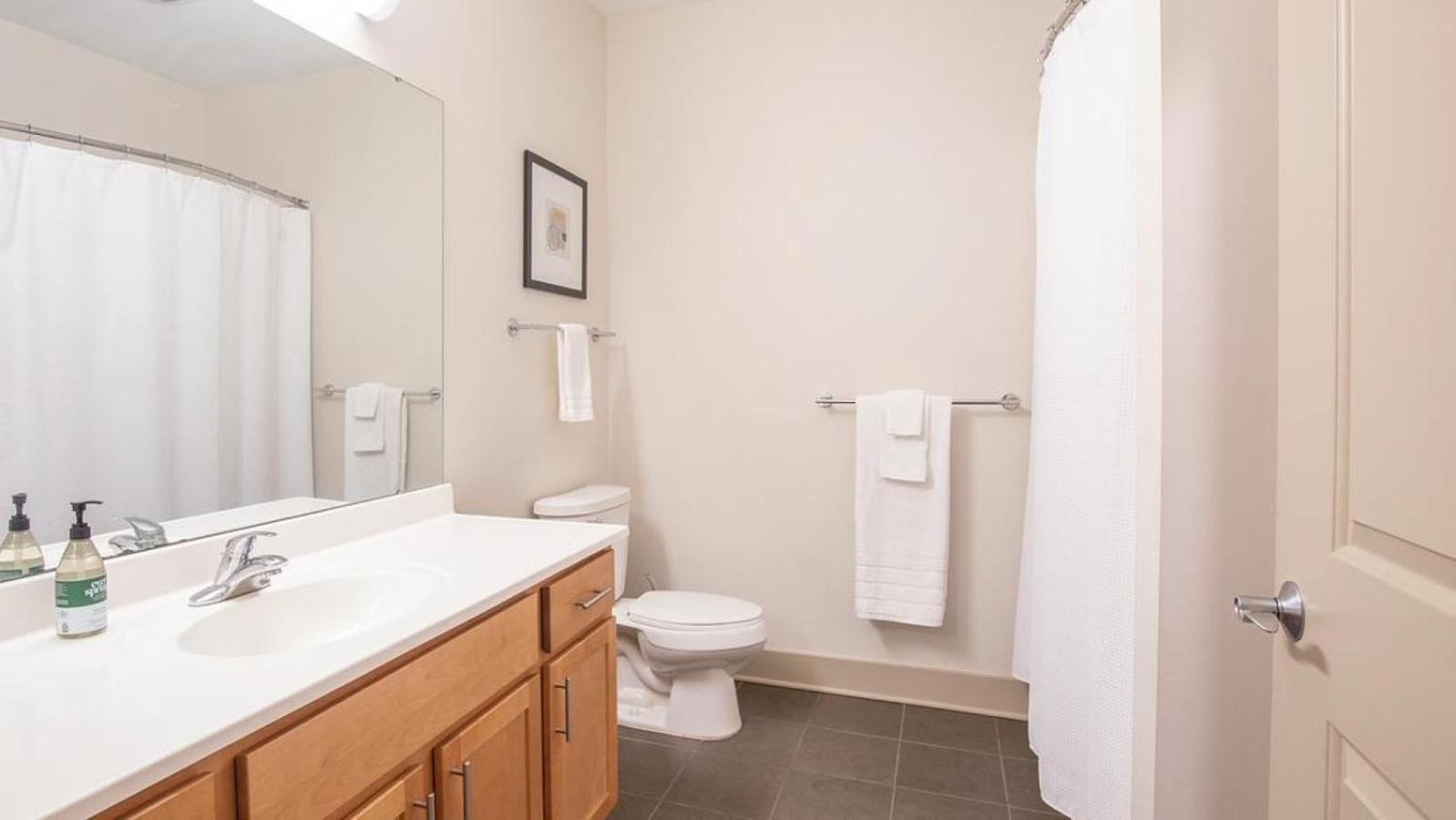 Landing Modern With Amazing Amenities